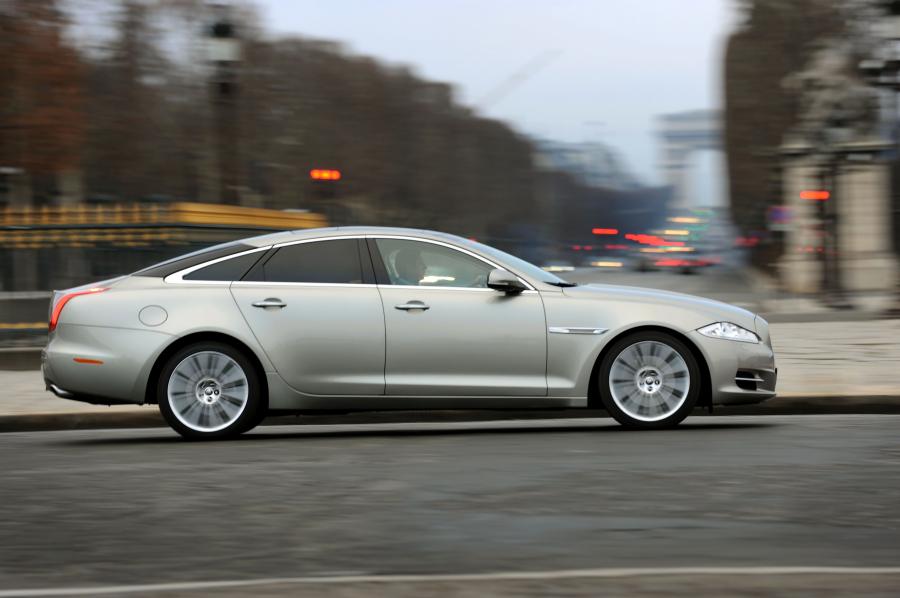  Jaguar XJ 2009 года  (фото 115 из 142)